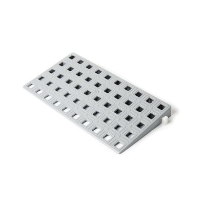RAMPE AVEC TROUS POUR UTILISATION INTERIEURE